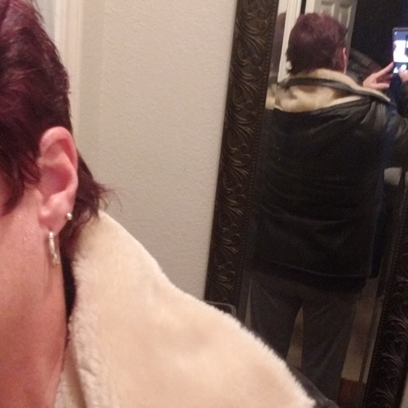 Woman's leather jacket - Picture 8 of 8